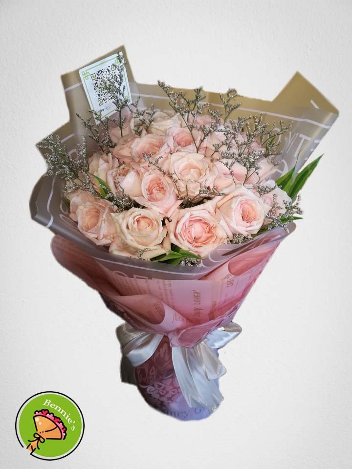 peach rose bouquet, pink rose bouquet, pink roses, peach roses, rose bouquet, bouquet, pink wrap bouquet, bennies flowers