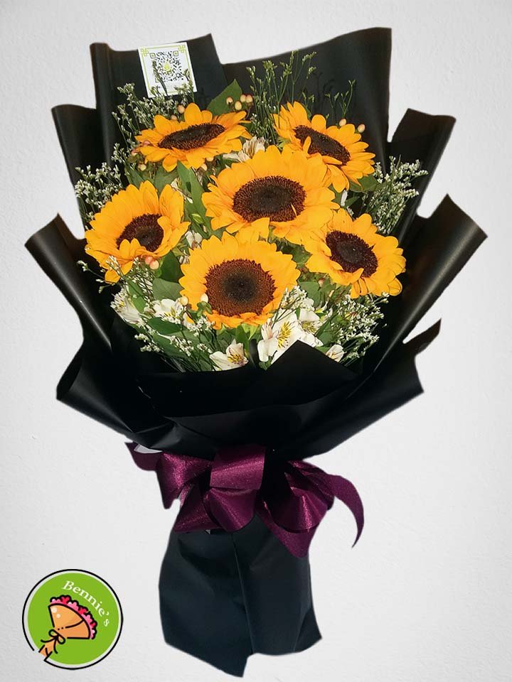 sunflower bouquet, black wrap sunflower bouquet, black wrap bouquet, bennies flowers, elegant bouquet, best seller