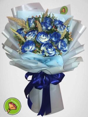 blue roses, blue rose bouquet, blue wrap, bennies flowers